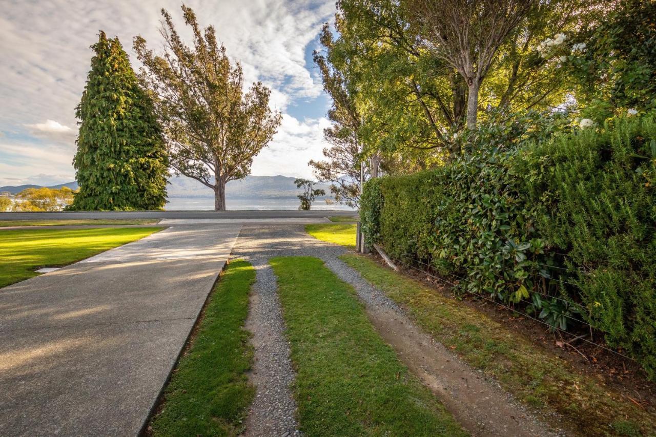 Hop, Skip And Jump To The Lake - Te Anau House 외부 사진