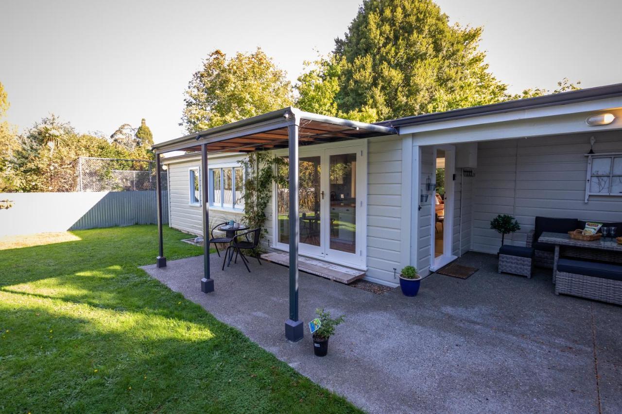 Hop, Skip And Jump To The Lake - Te Anau House 외부 사진