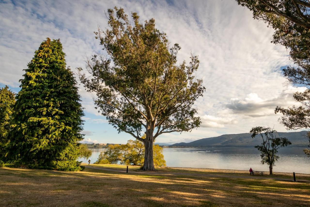 Hop, Skip And Jump To The Lake - Te Anau House 외부 사진