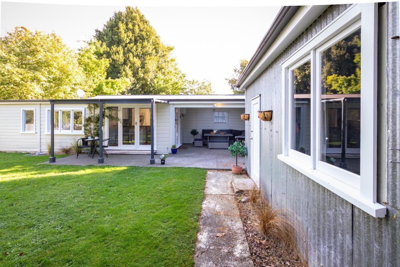 Hop, Skip And Jump To The Lake - Te Anau House 외부 사진